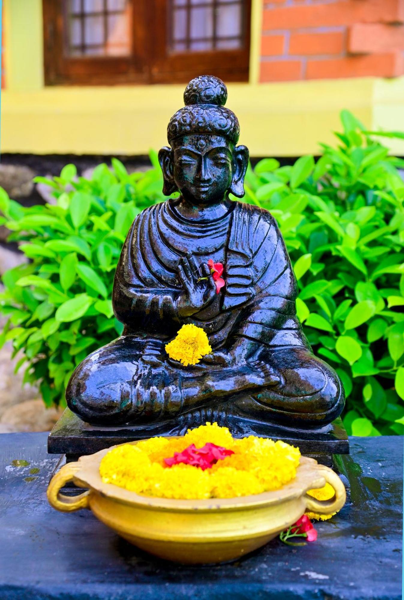 Krishnatheeram Ayur Holy Beach Resorts Varkala Buitenkant foto