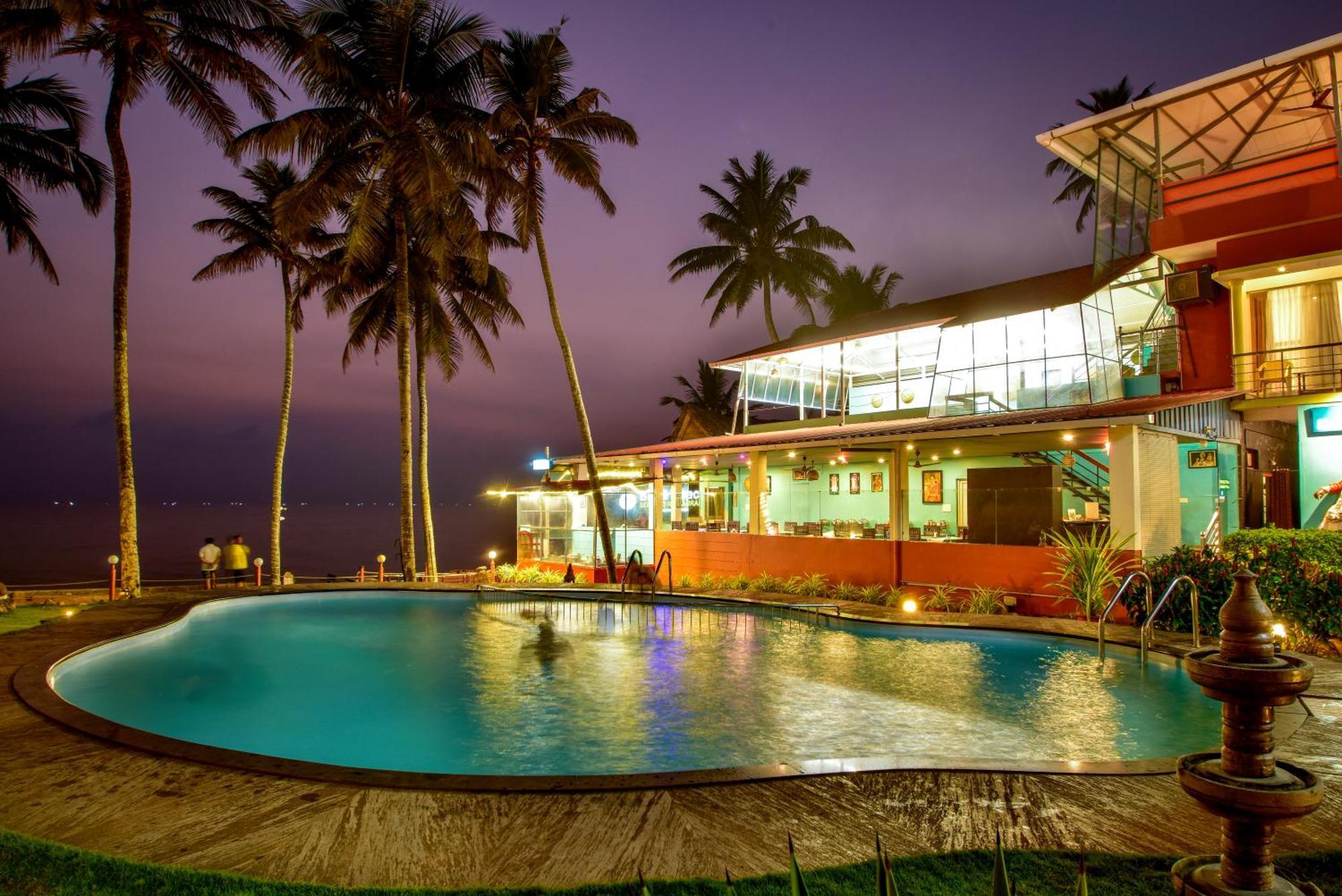 Krishnatheeram Ayur Holy Beach Resorts Varkala Buitenkant foto